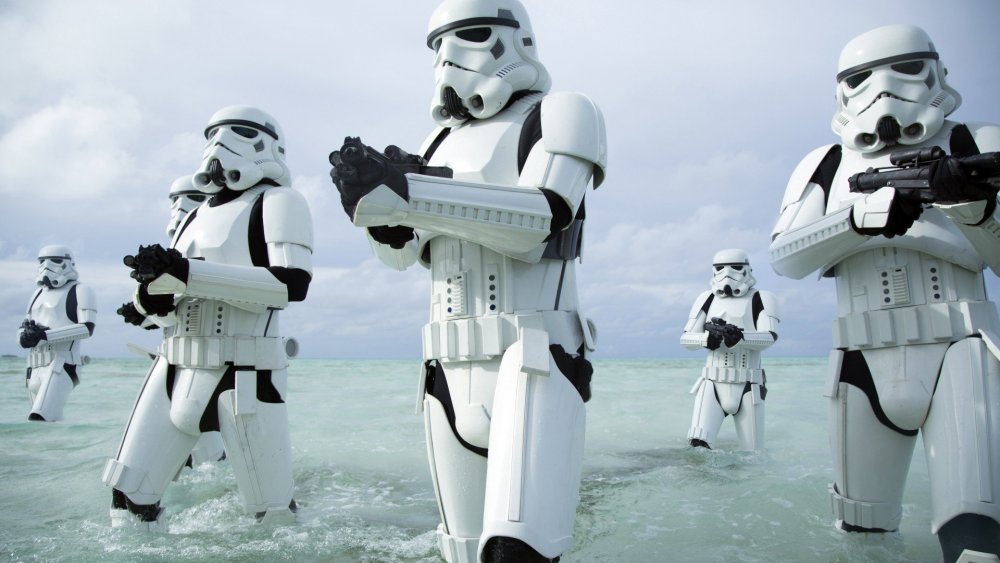 rogue-one-a-star-wars-story-1920x1080-stormtroopers-clone-trooper-11711.thumb.jpg.ada10f2526012859a1f10f6eb0f7d044.jpg